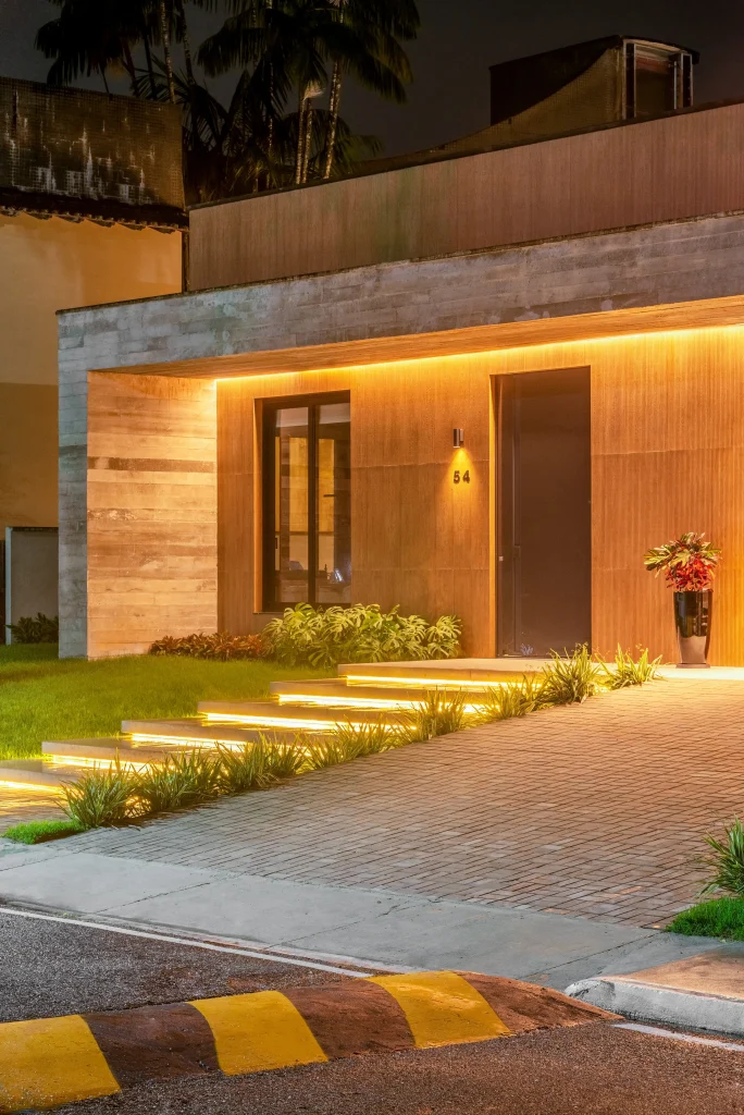 transformação de ambientes com a porta Brenta da Cinex Arch Belém